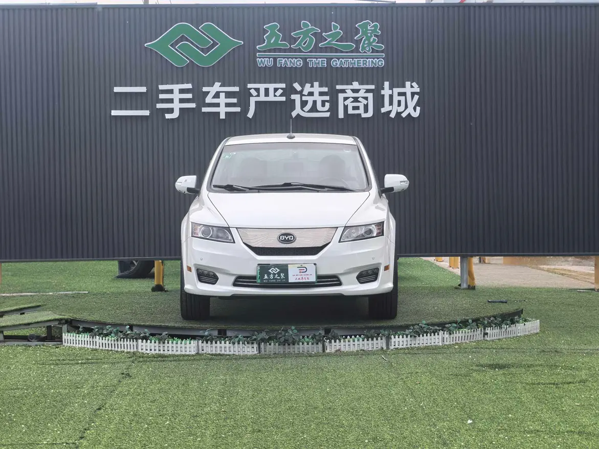 BYD e6