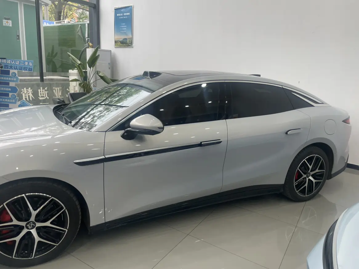 BYD Han L EV