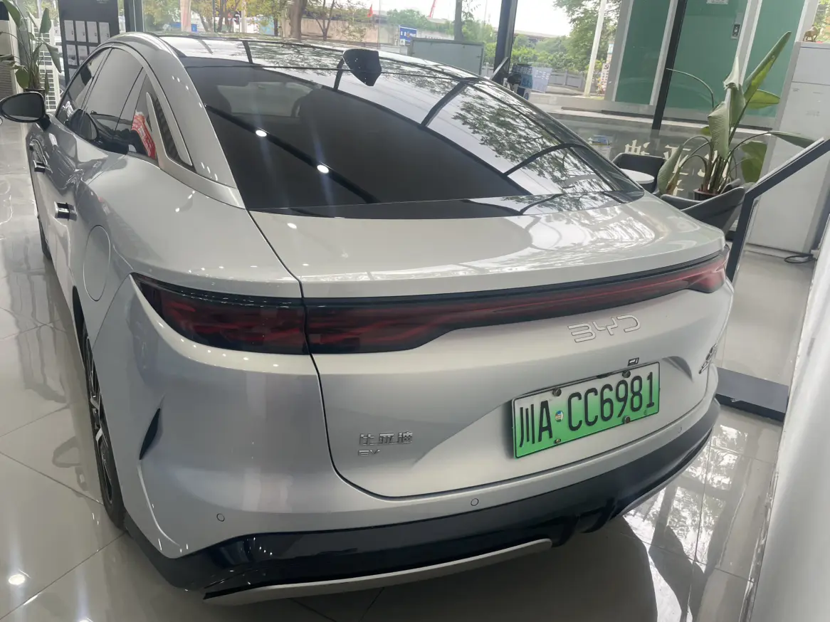 BYD Han L EV