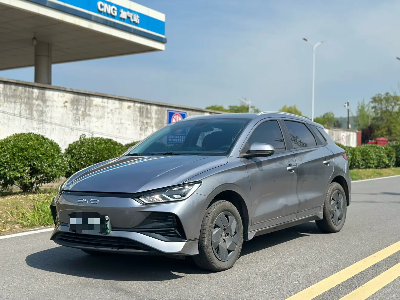 BYD e2