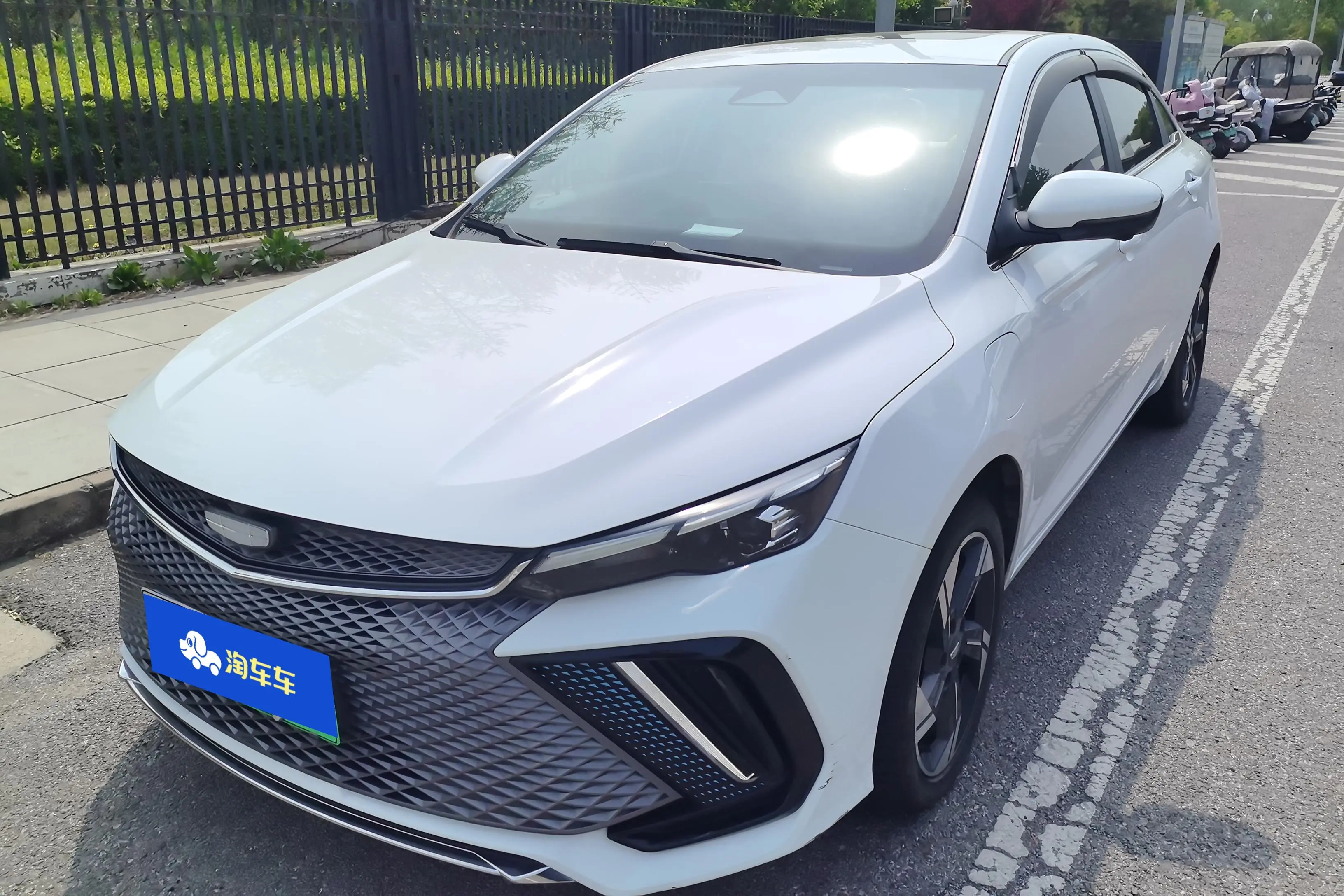 Geely Emgrand L HiP