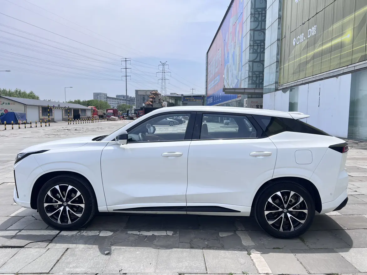 Changan UNI-Z PHEV