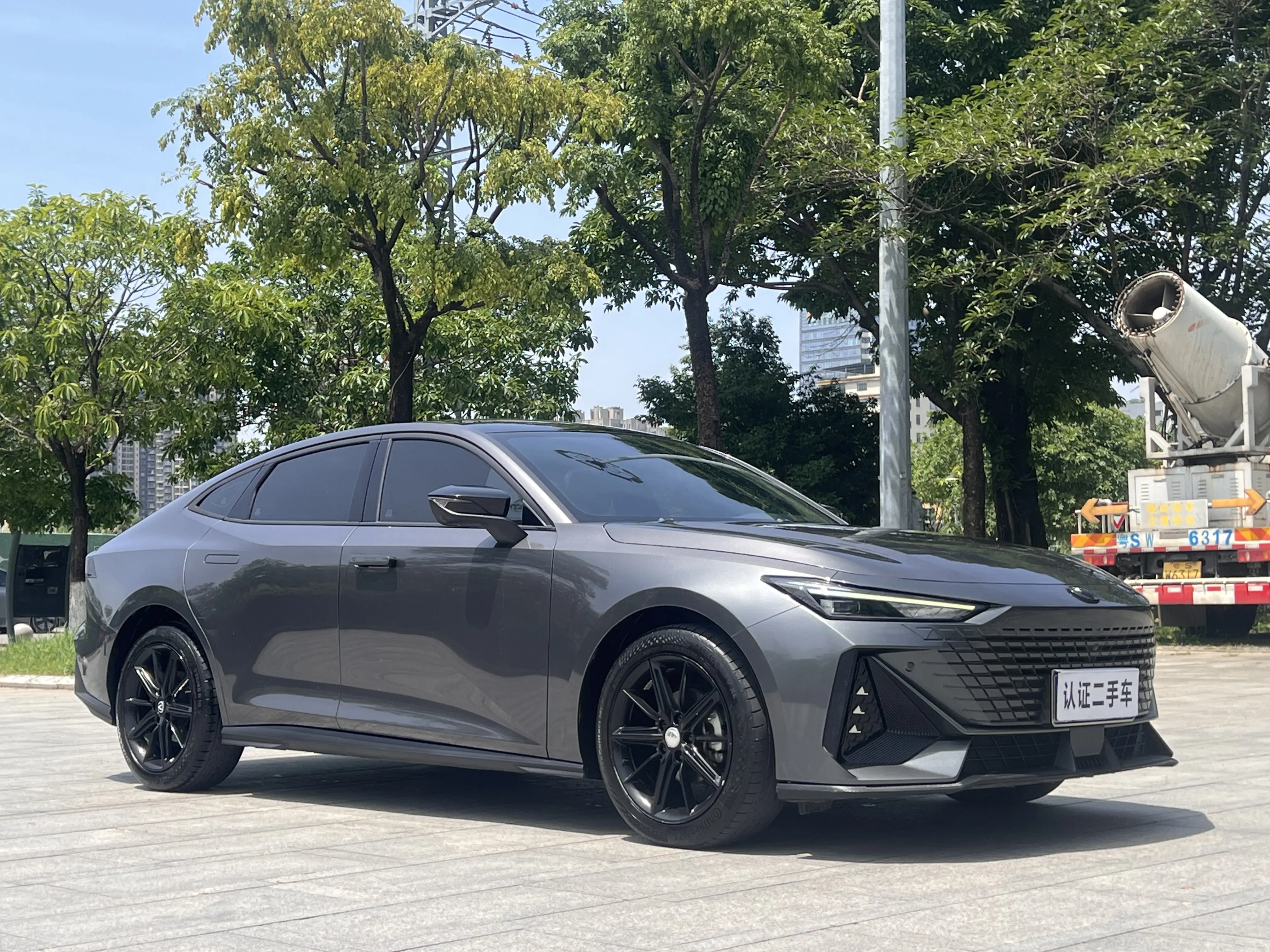 Changan  UNI-V