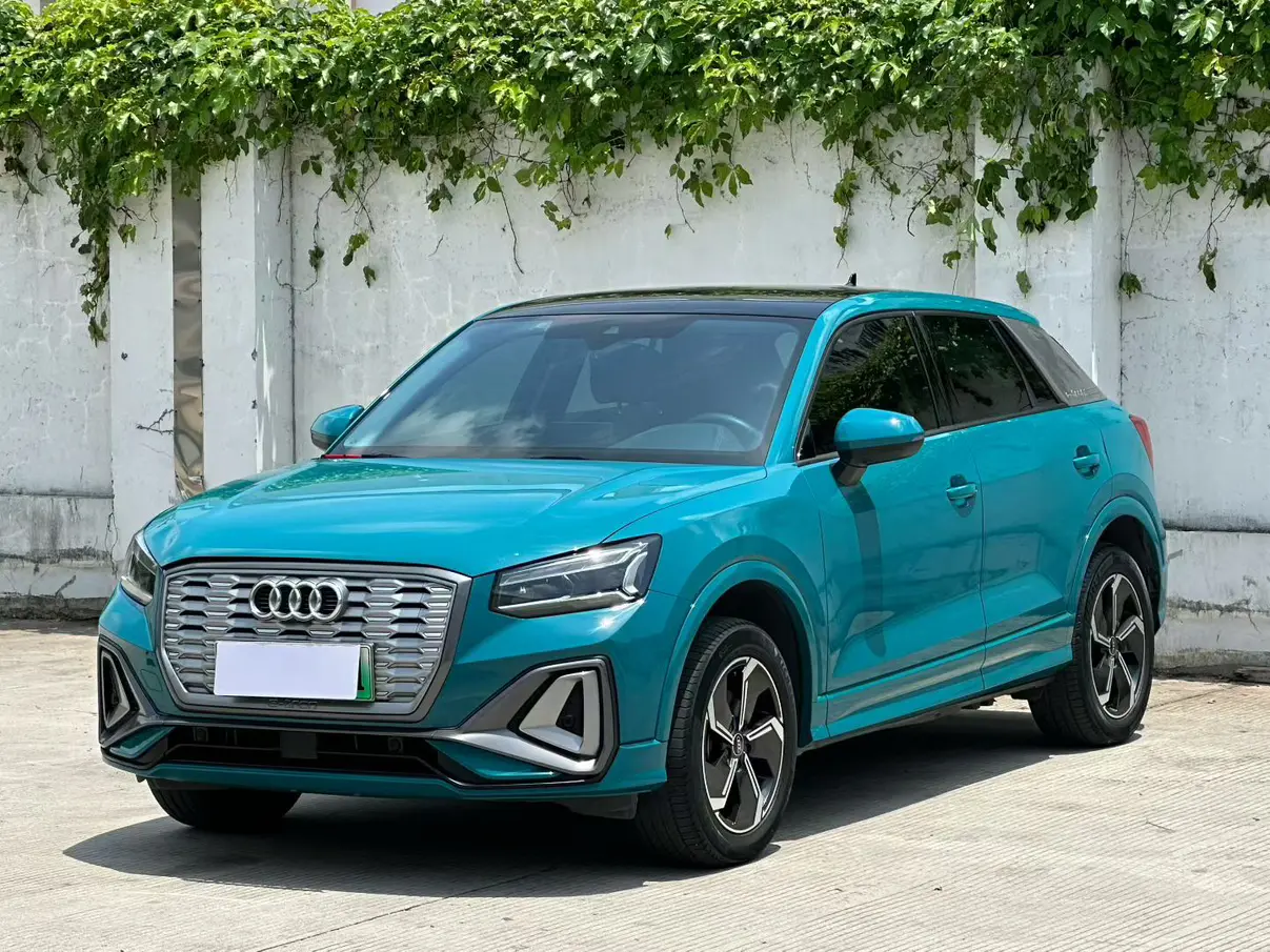 Audi Q2L e-tron
