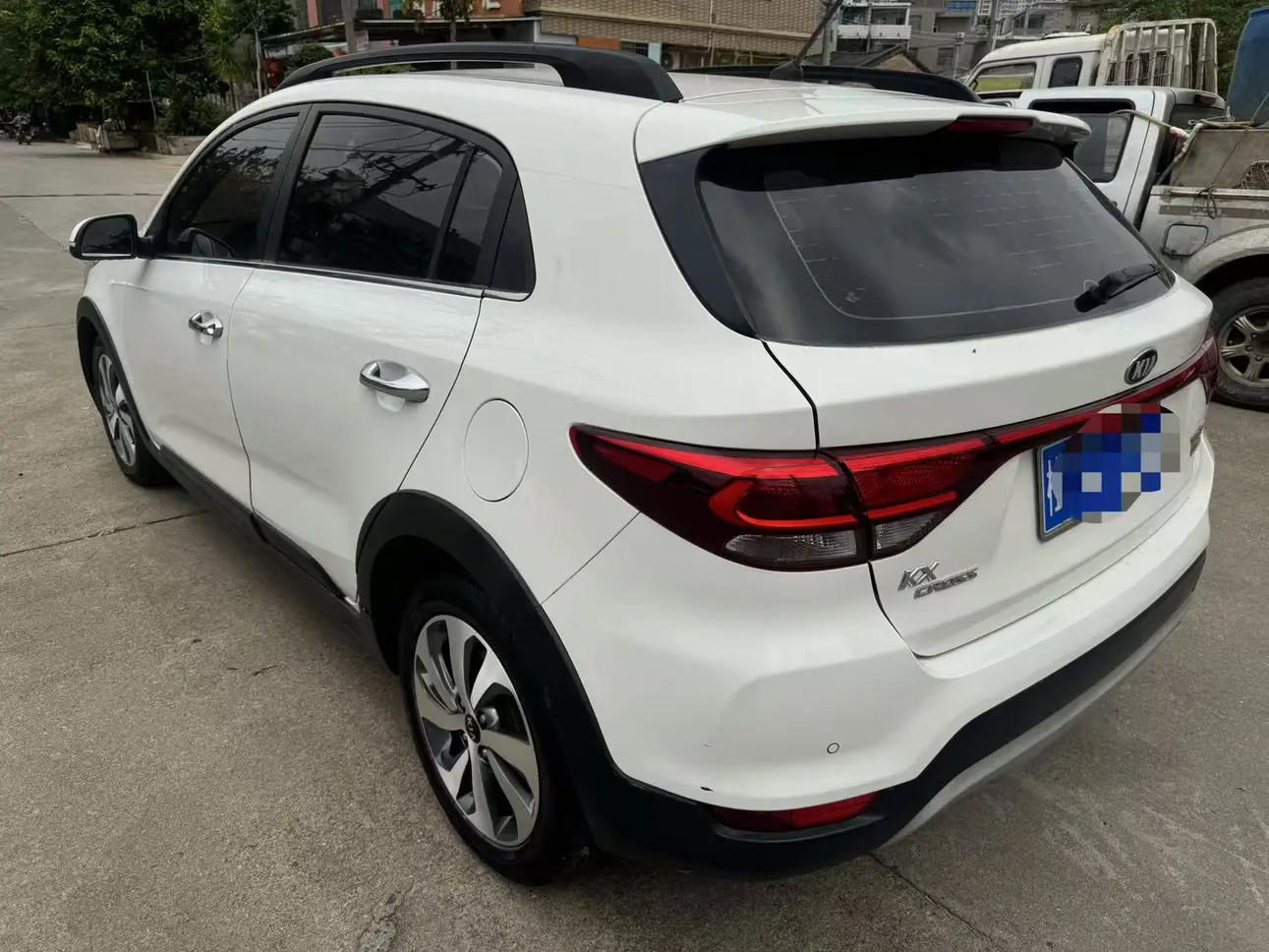 Kia KX CROSS