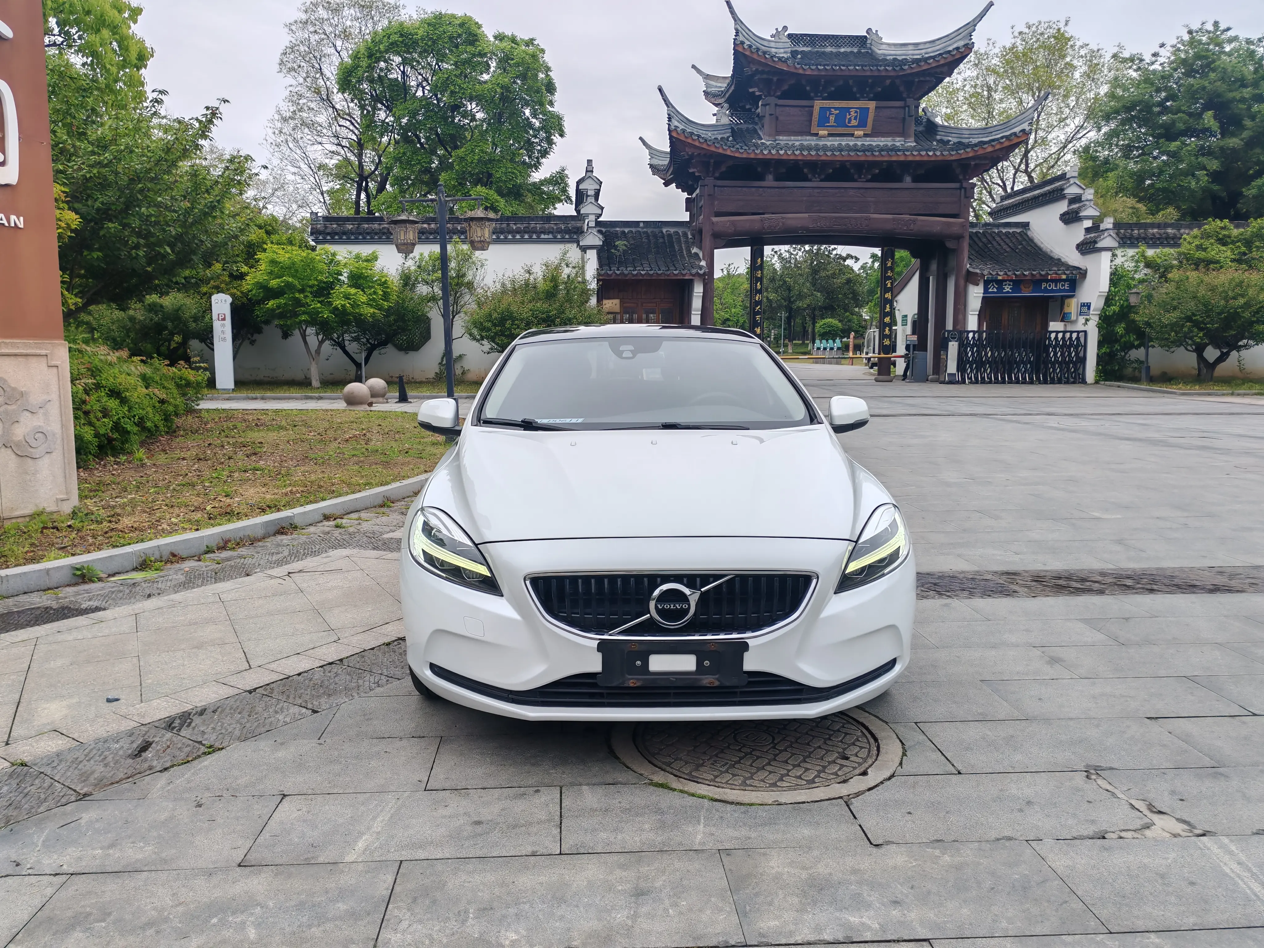 Volvo V40
