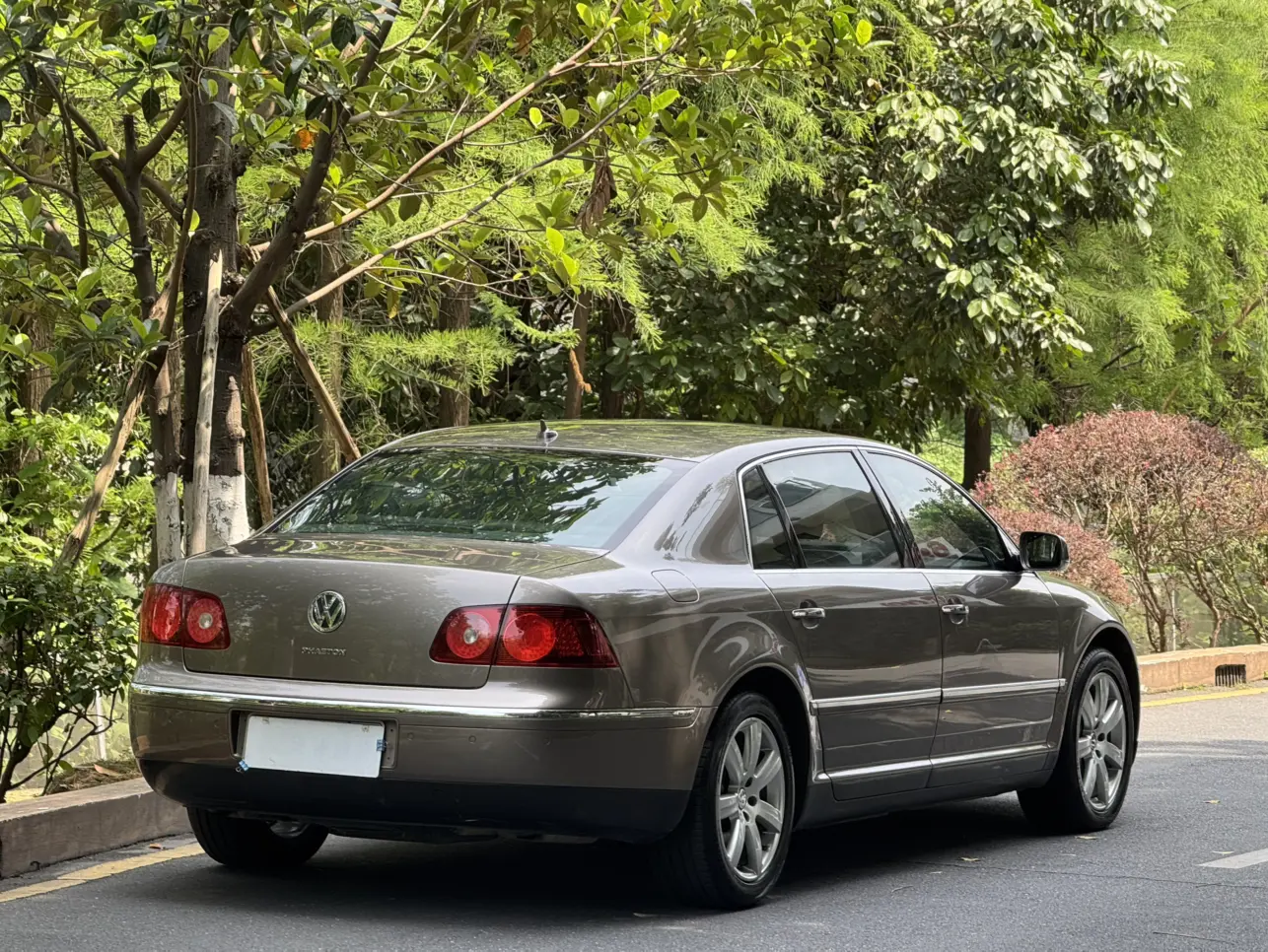 Volkswagen Phaeton / Phideon