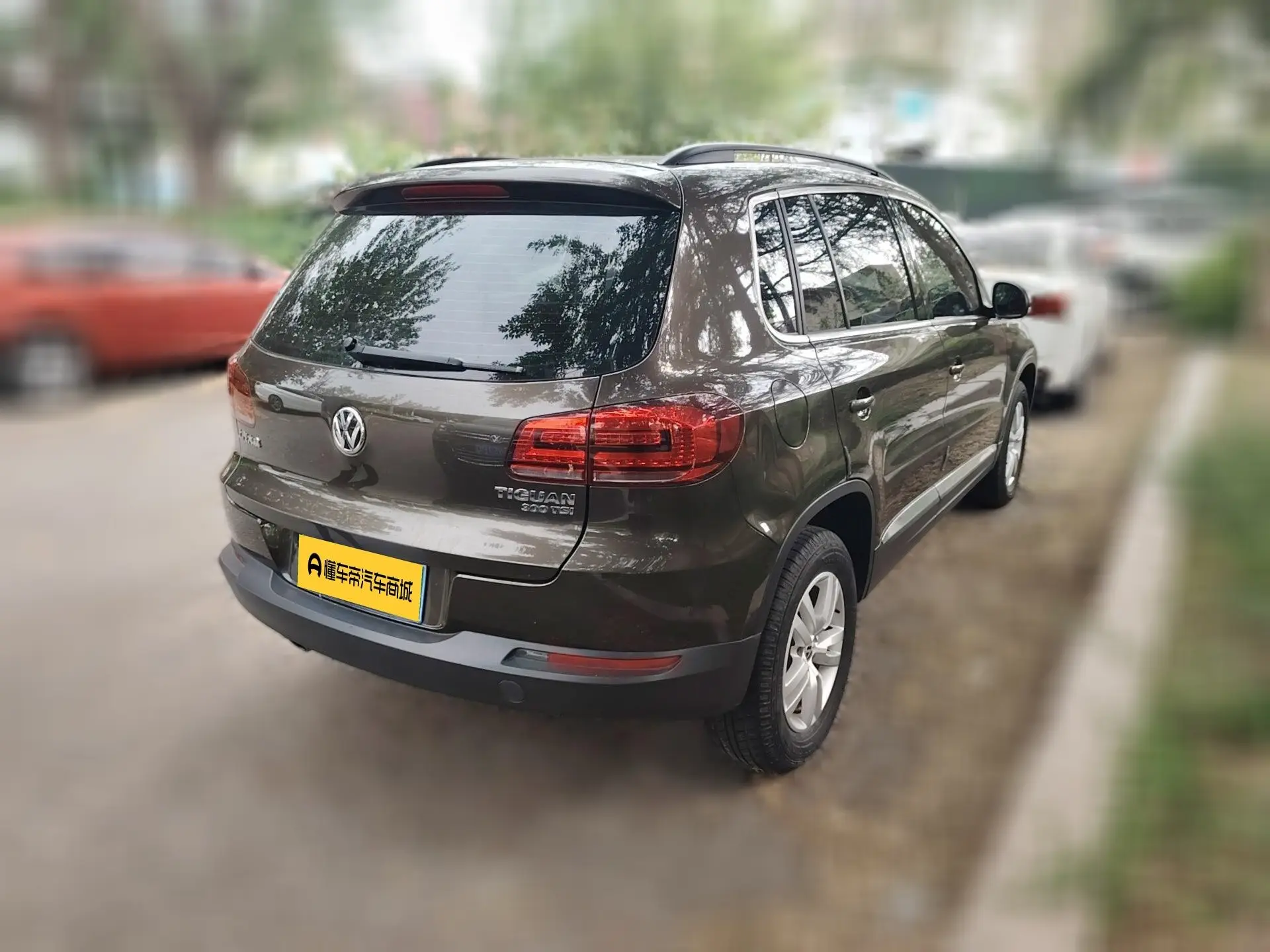 Volkswagen Tiguan (Tharu)