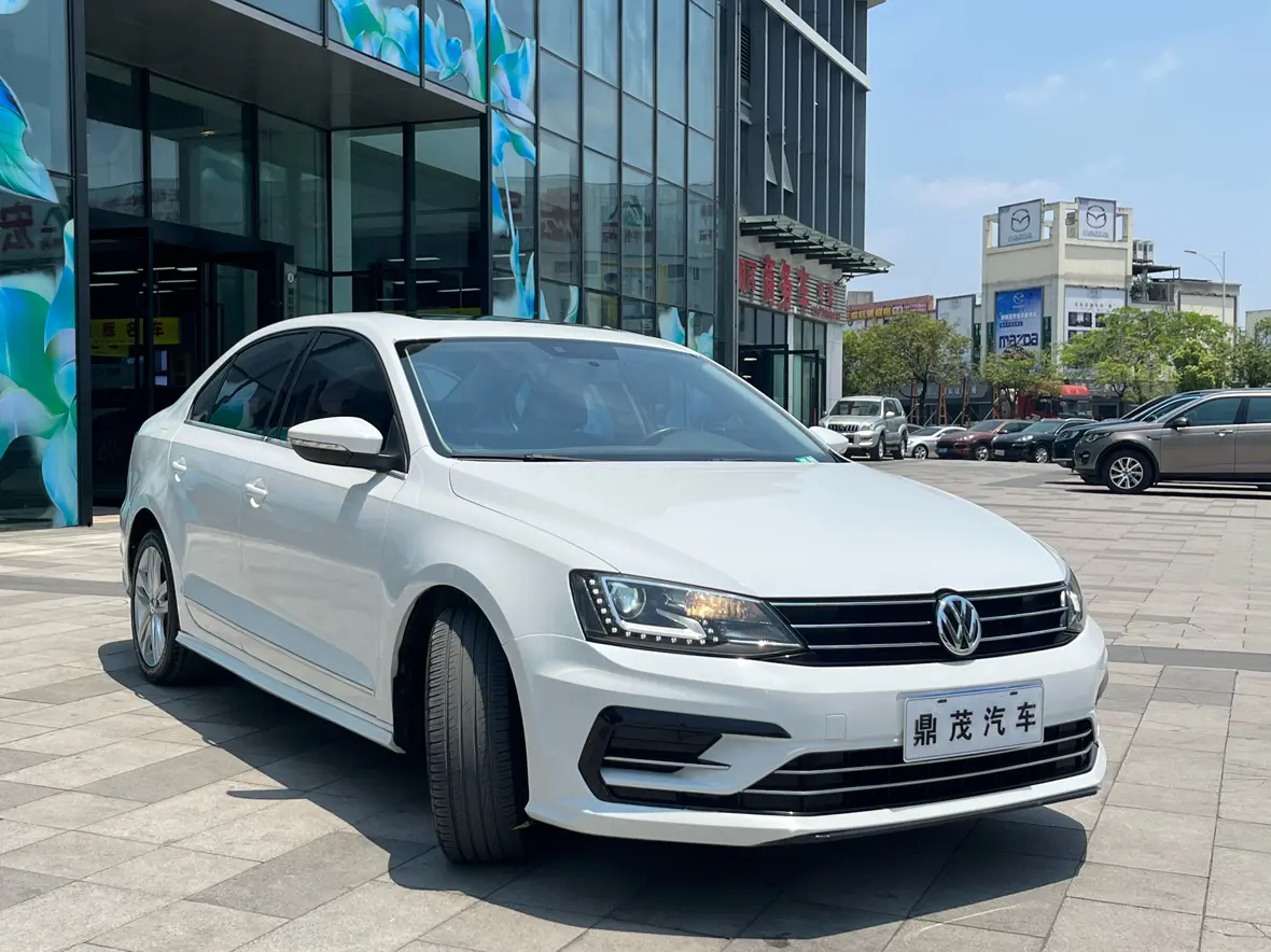 Volkswagen Sagitar