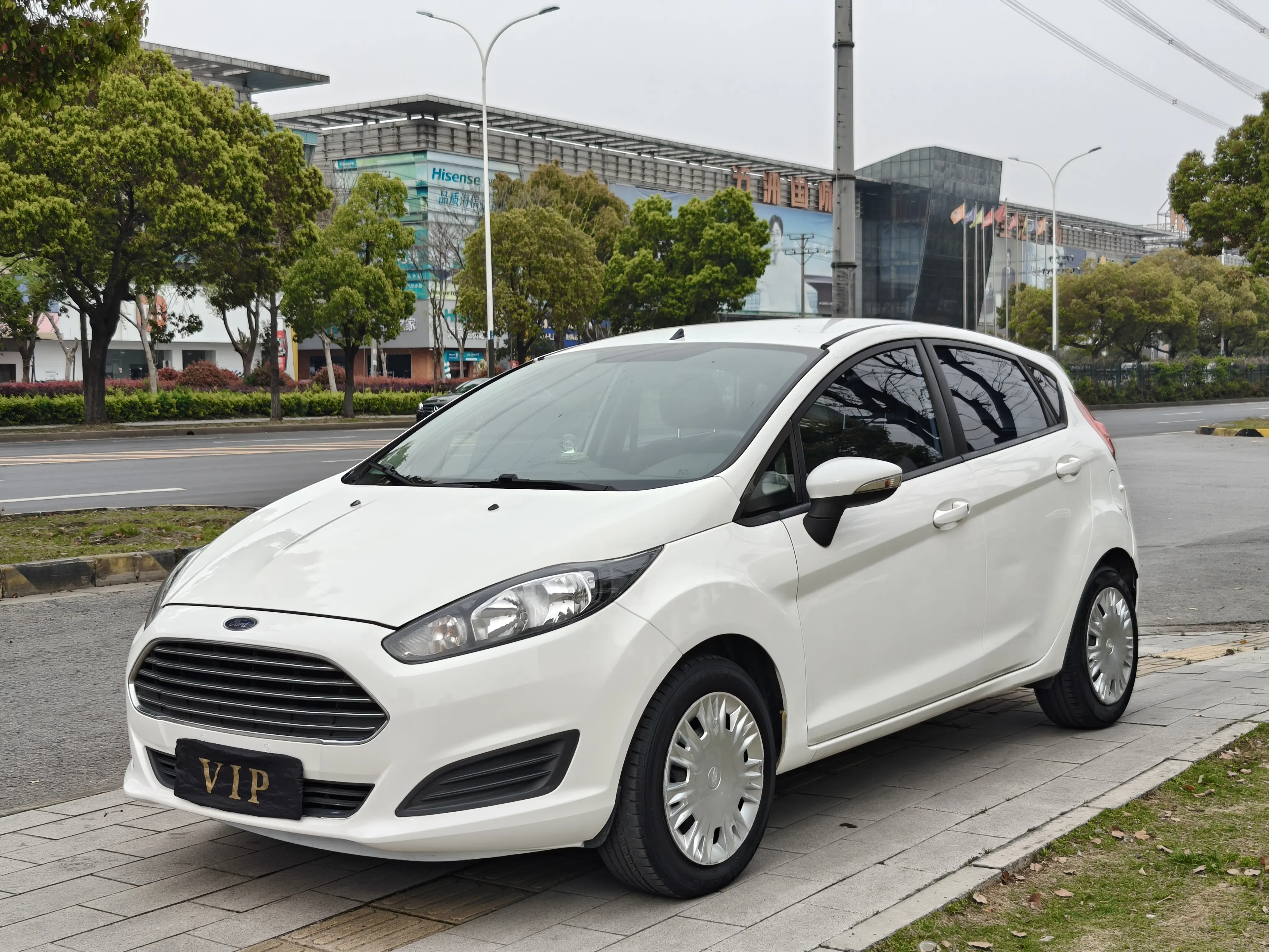 Ford Carnival