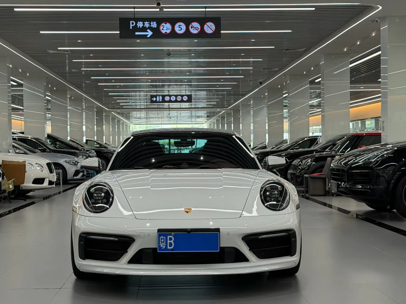 Porsche 911