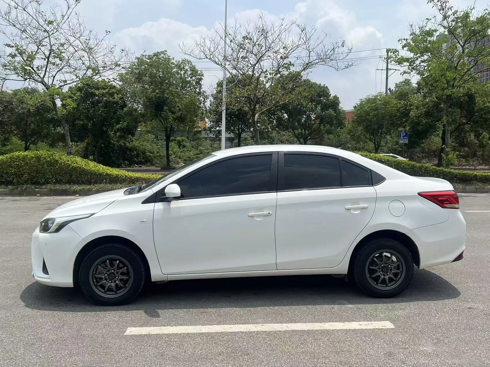 Toyota YARiS L Enjoy