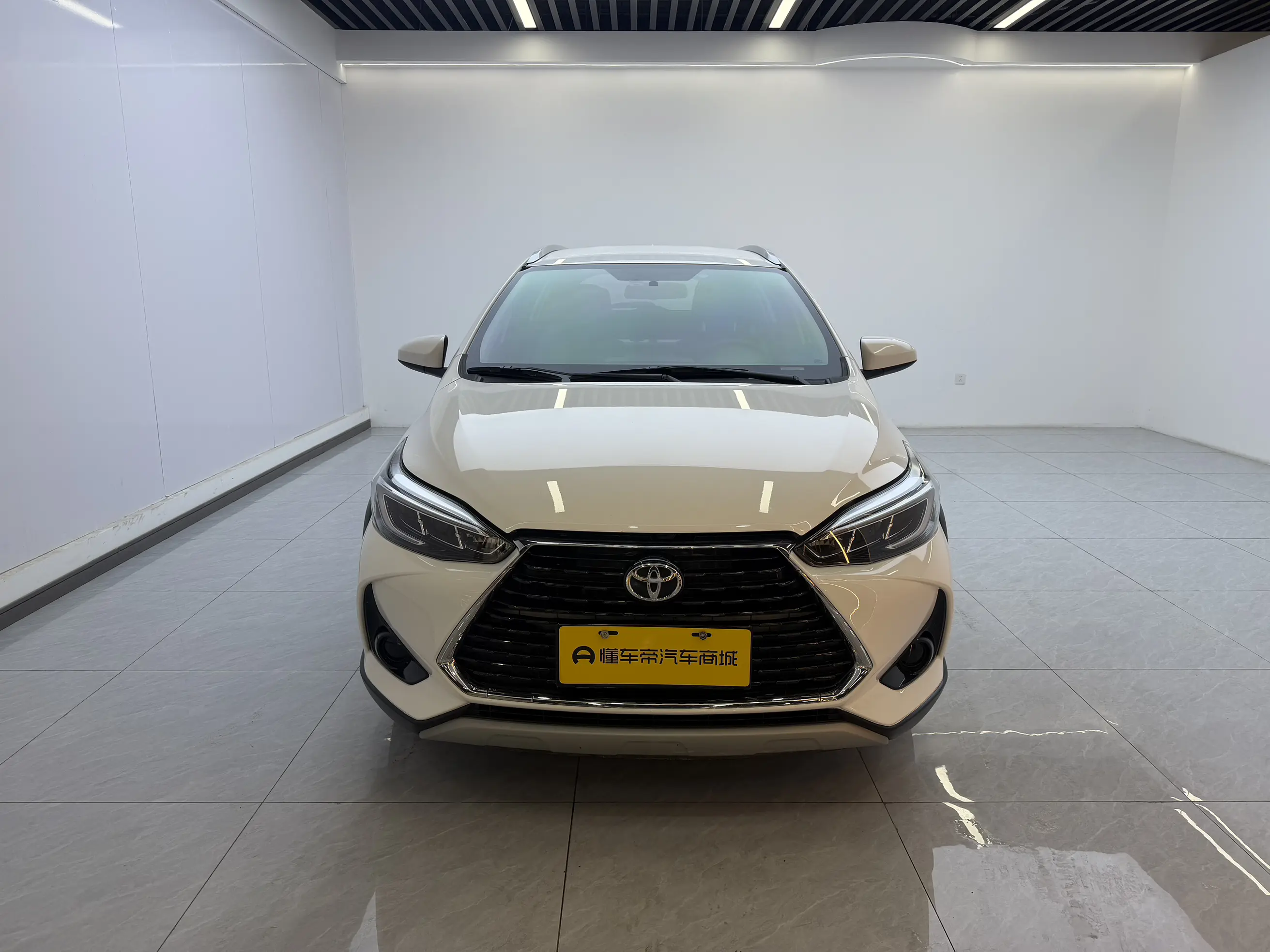 Toyota Yaris L