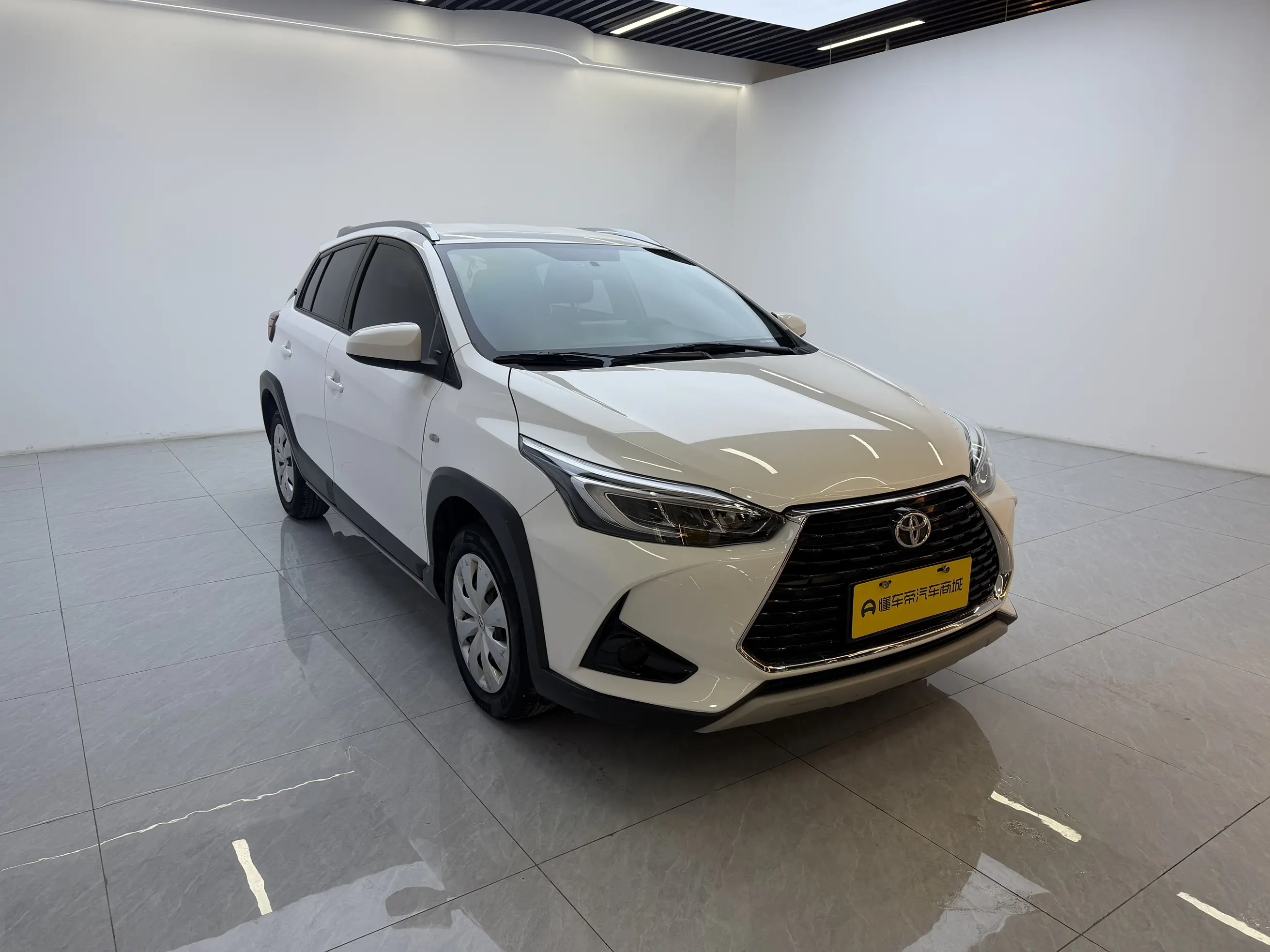 Toyota Yaris L