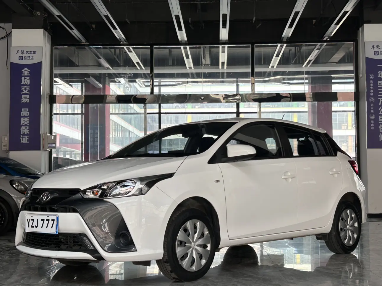 Toyota Yaris L