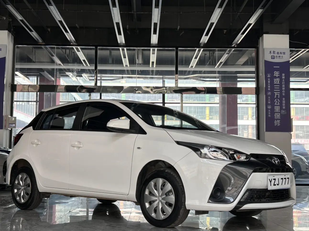 Toyota Yaris L