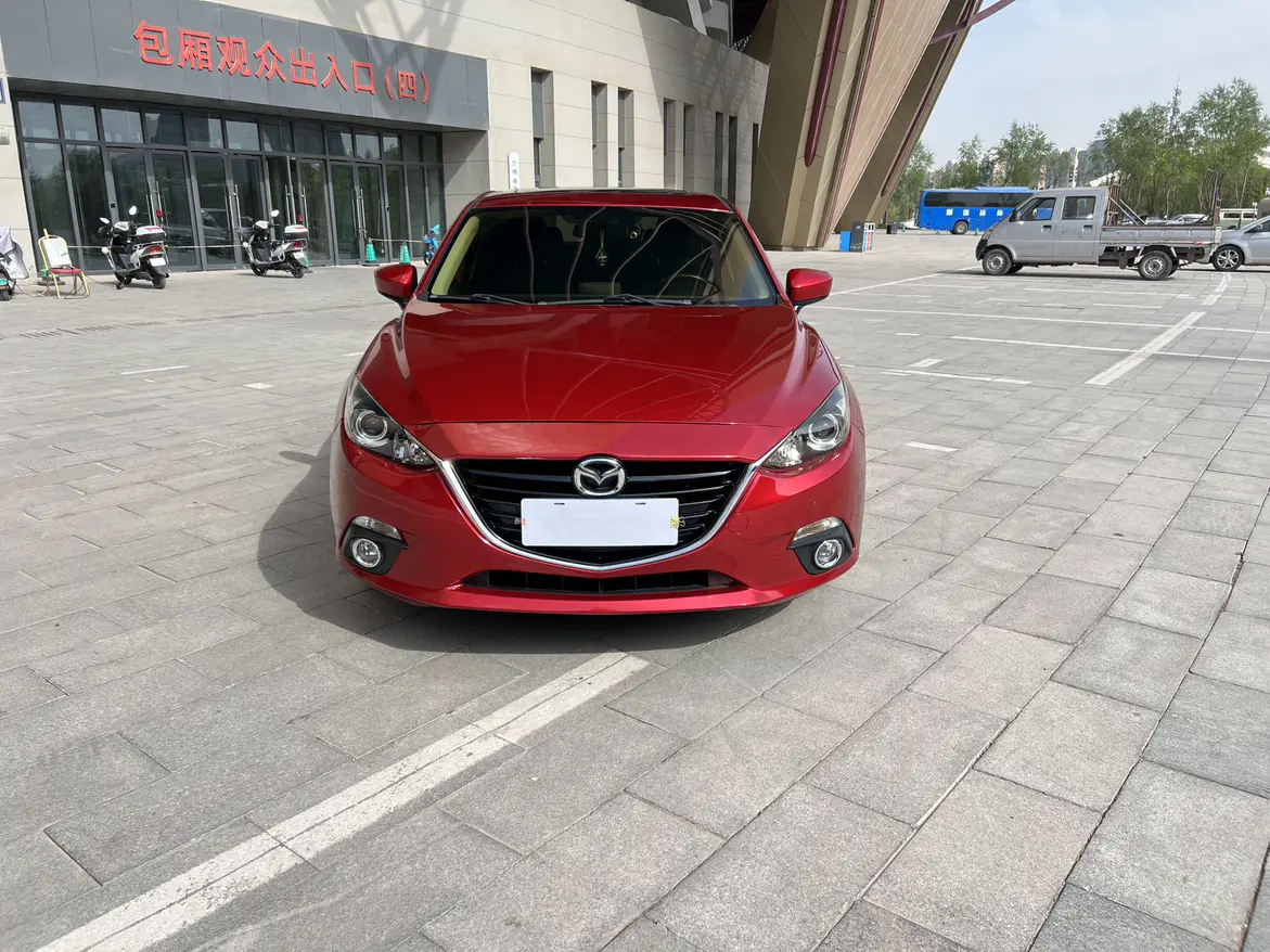 Mazda Axela