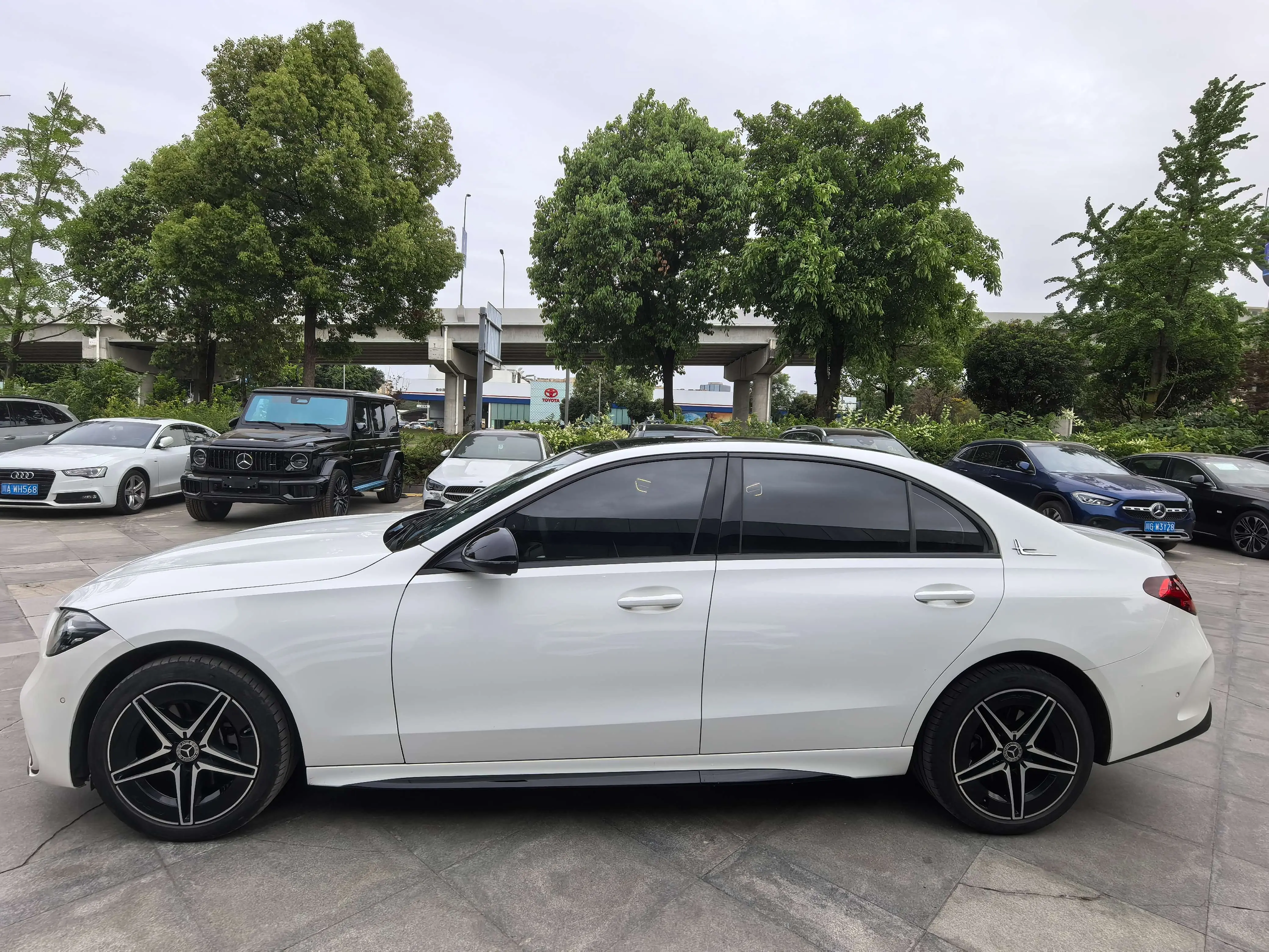 Mercedes-Benz C Class