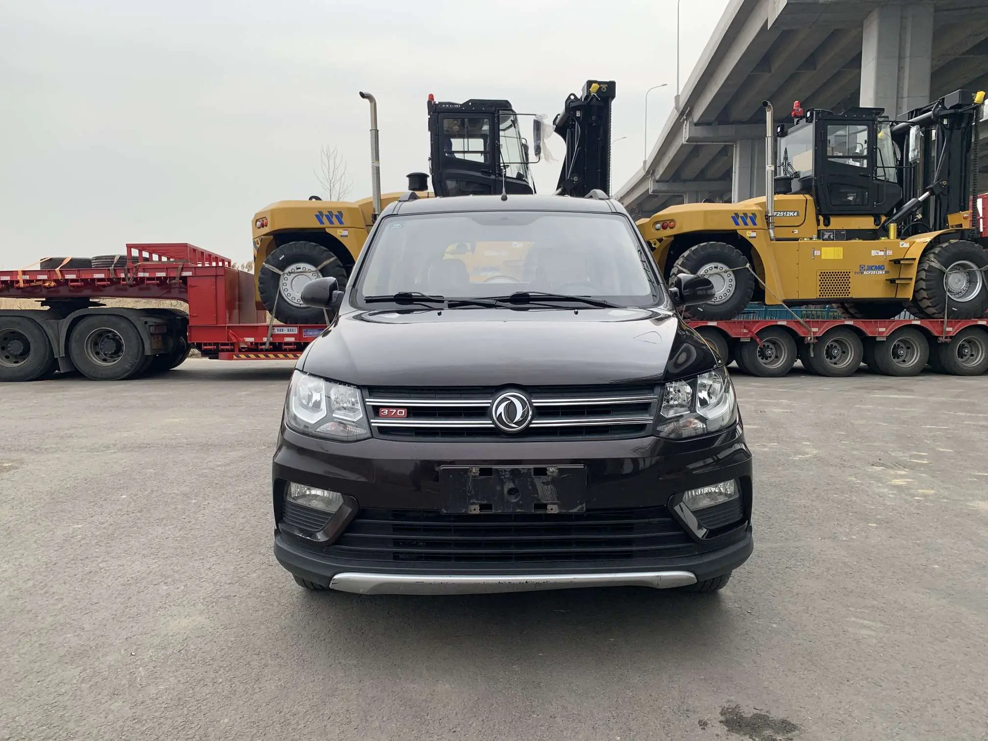 Dongfeng Fengon 370