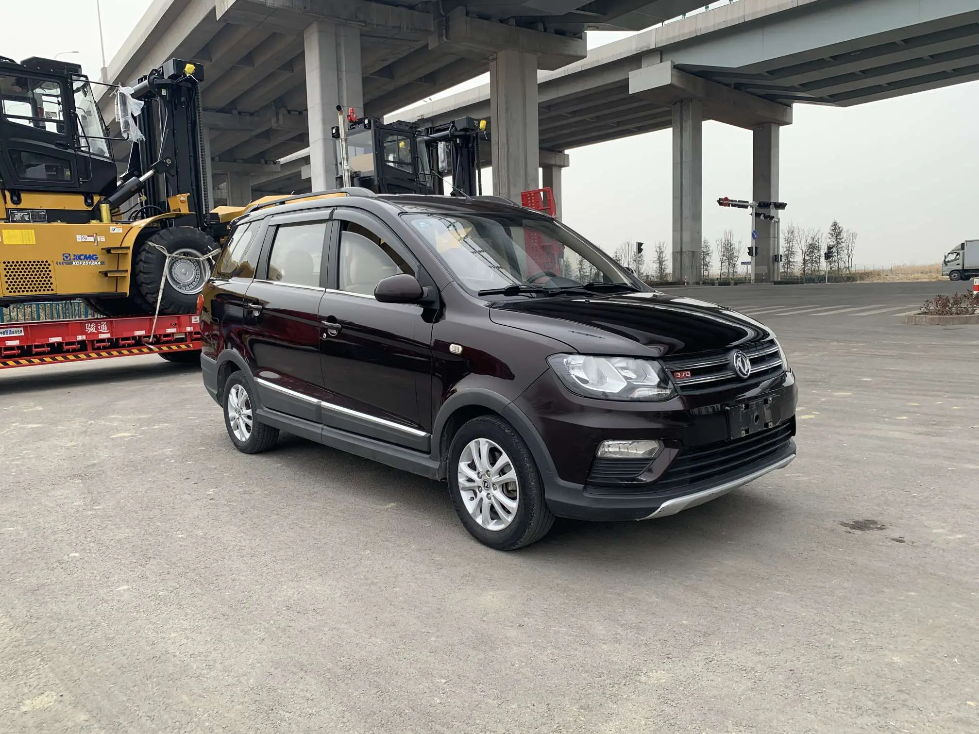 Dongfeng Fengon 370