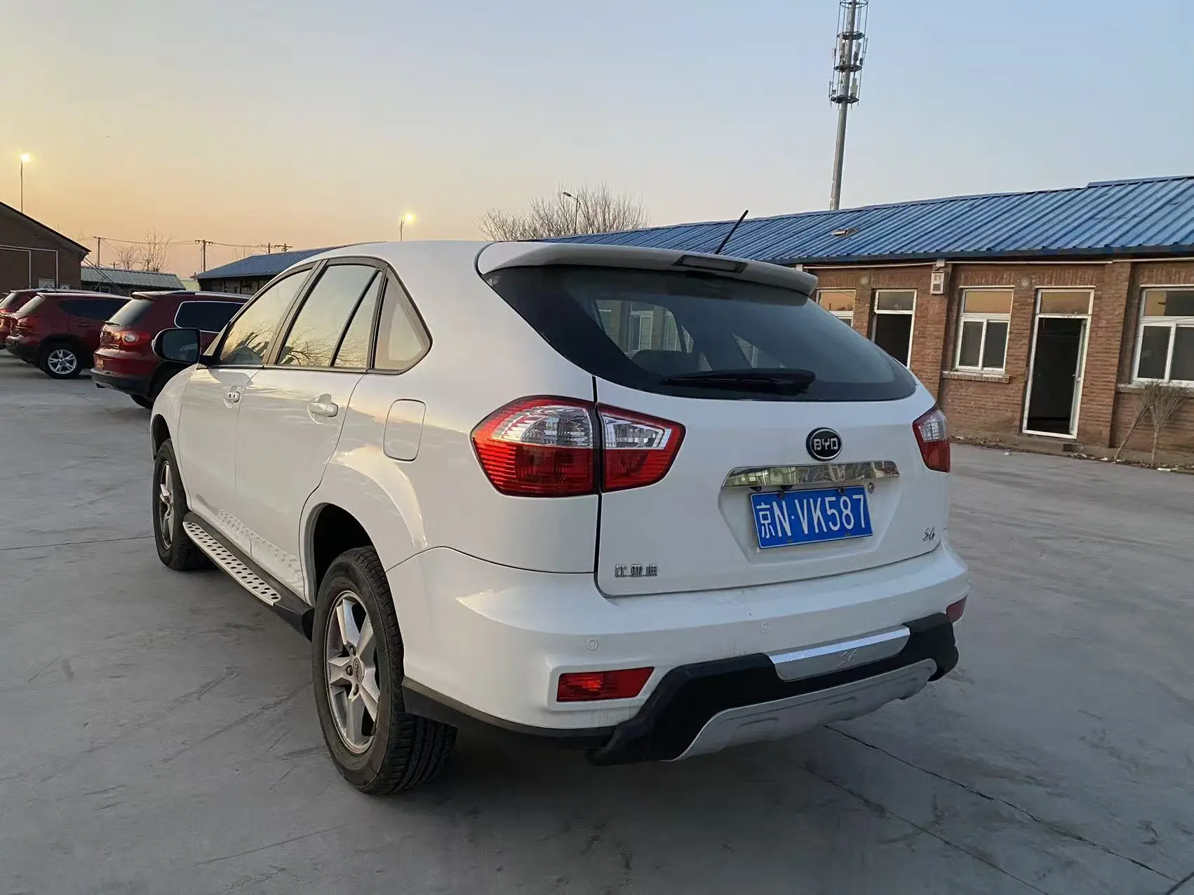 BYD S6