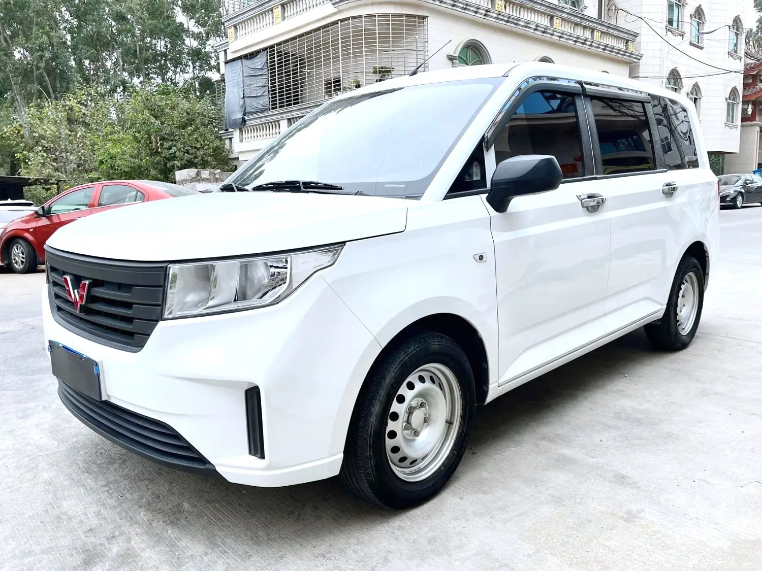 Wuling Hongguang PLUS