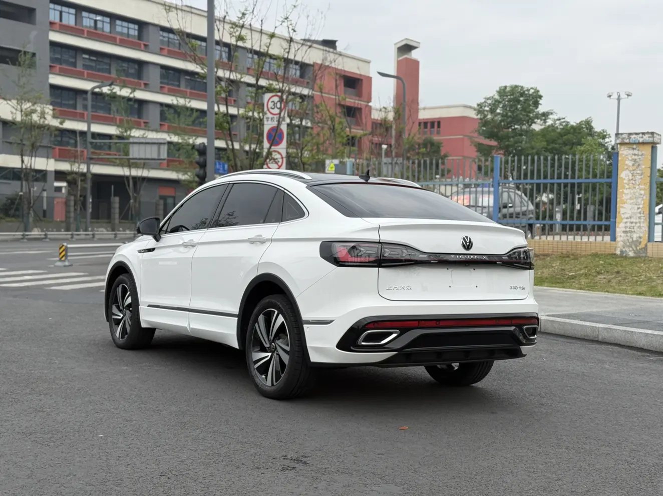 Volkswagen TiguanX