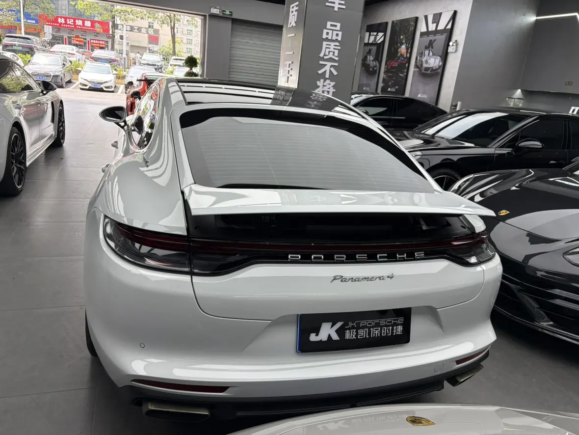 Porsche Panamera