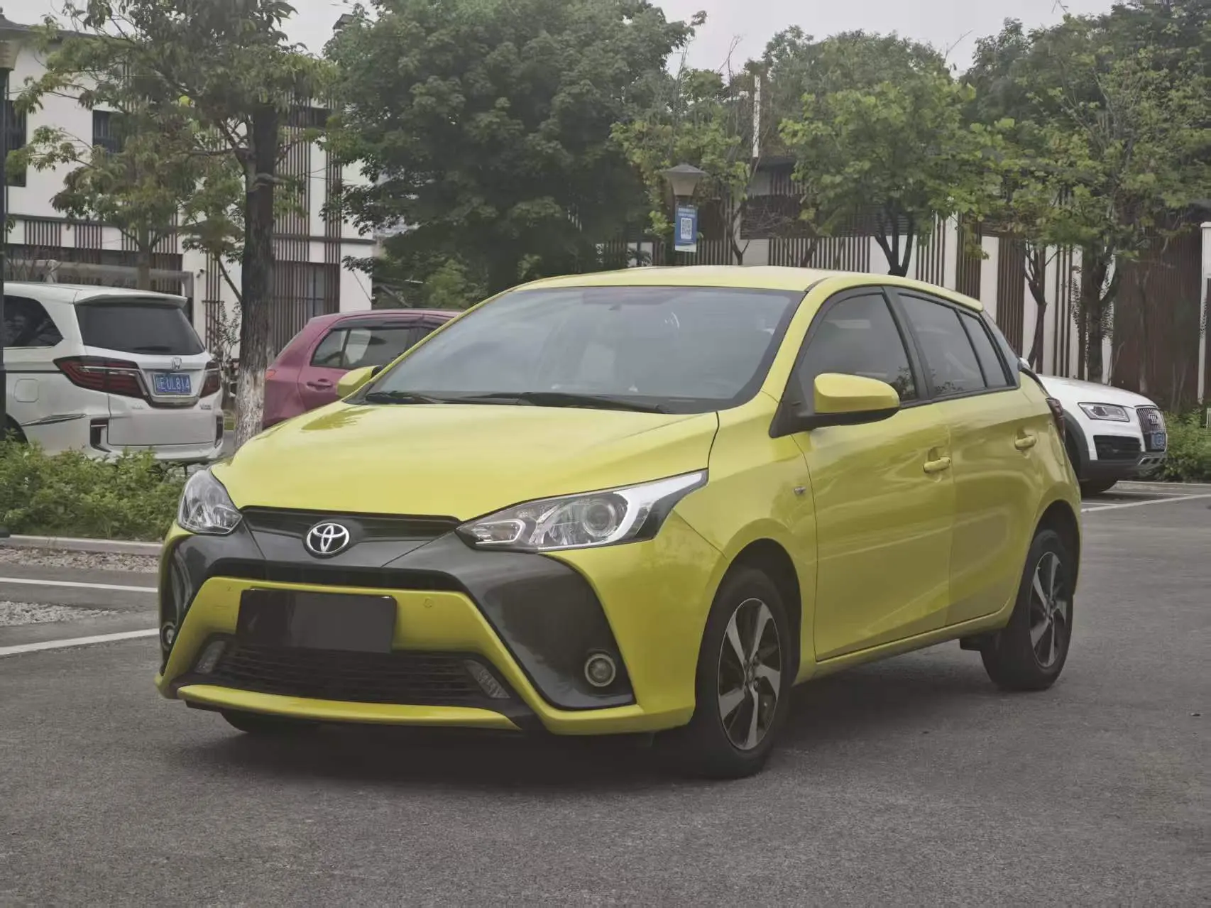 Toyota Yaris L