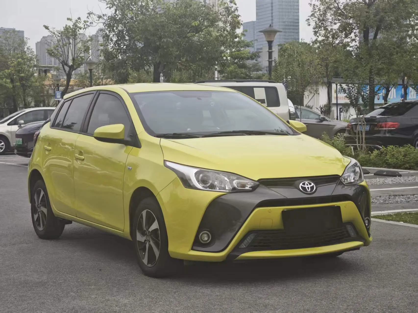 Toyota Yaris L