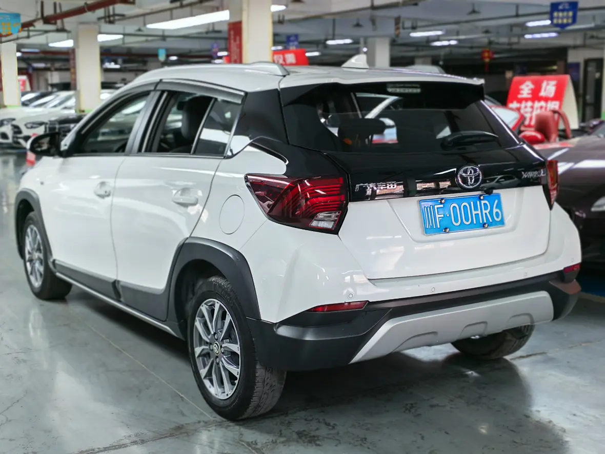 Toyota Yaris L