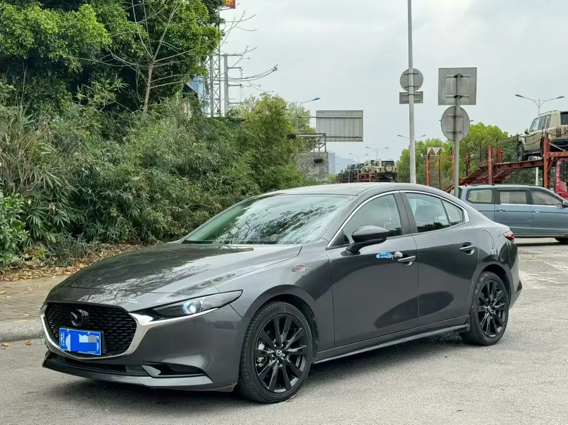 Mazda Axela