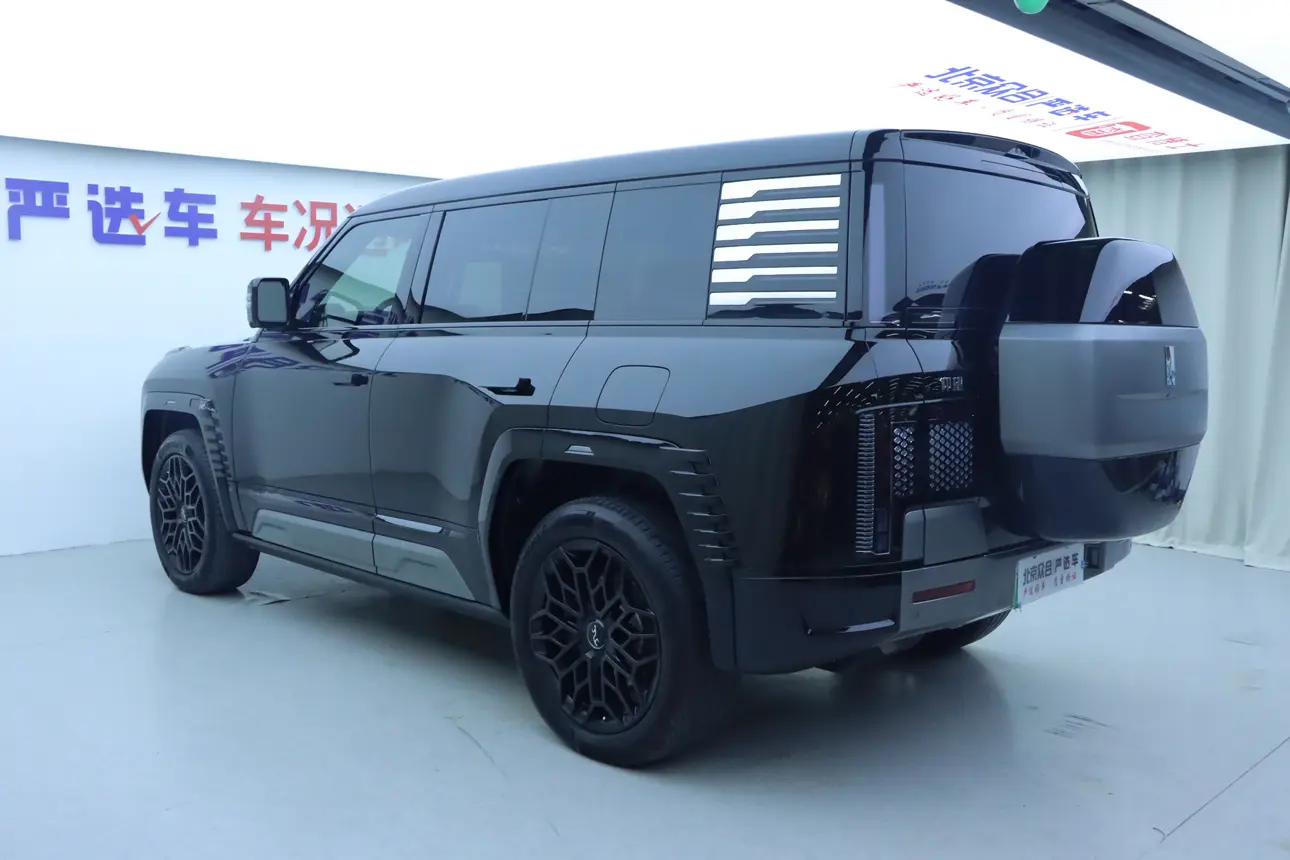 BYD Yangwang U8