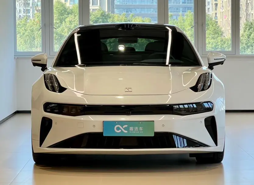 ZEEKR 001
