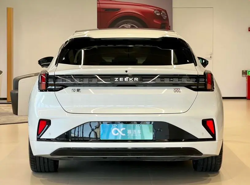 ZEEKR 001