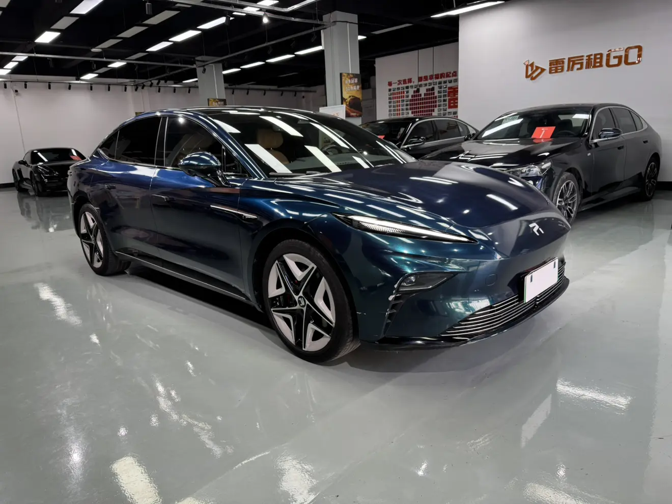 Rising Auto Feifan F7