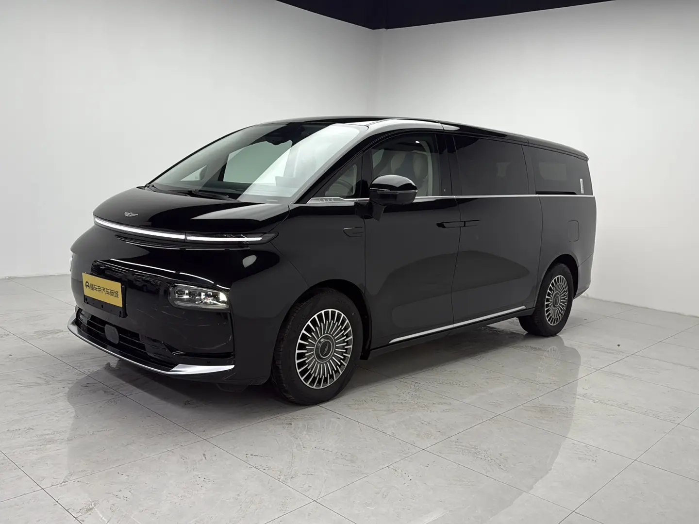 Geely Yizhen L380