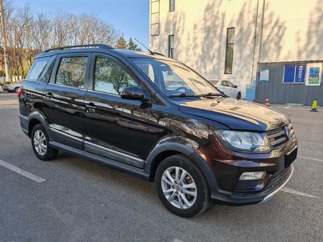 Dongfeng Fengon 370