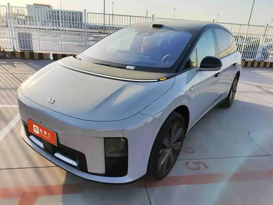 Li Ideal i8