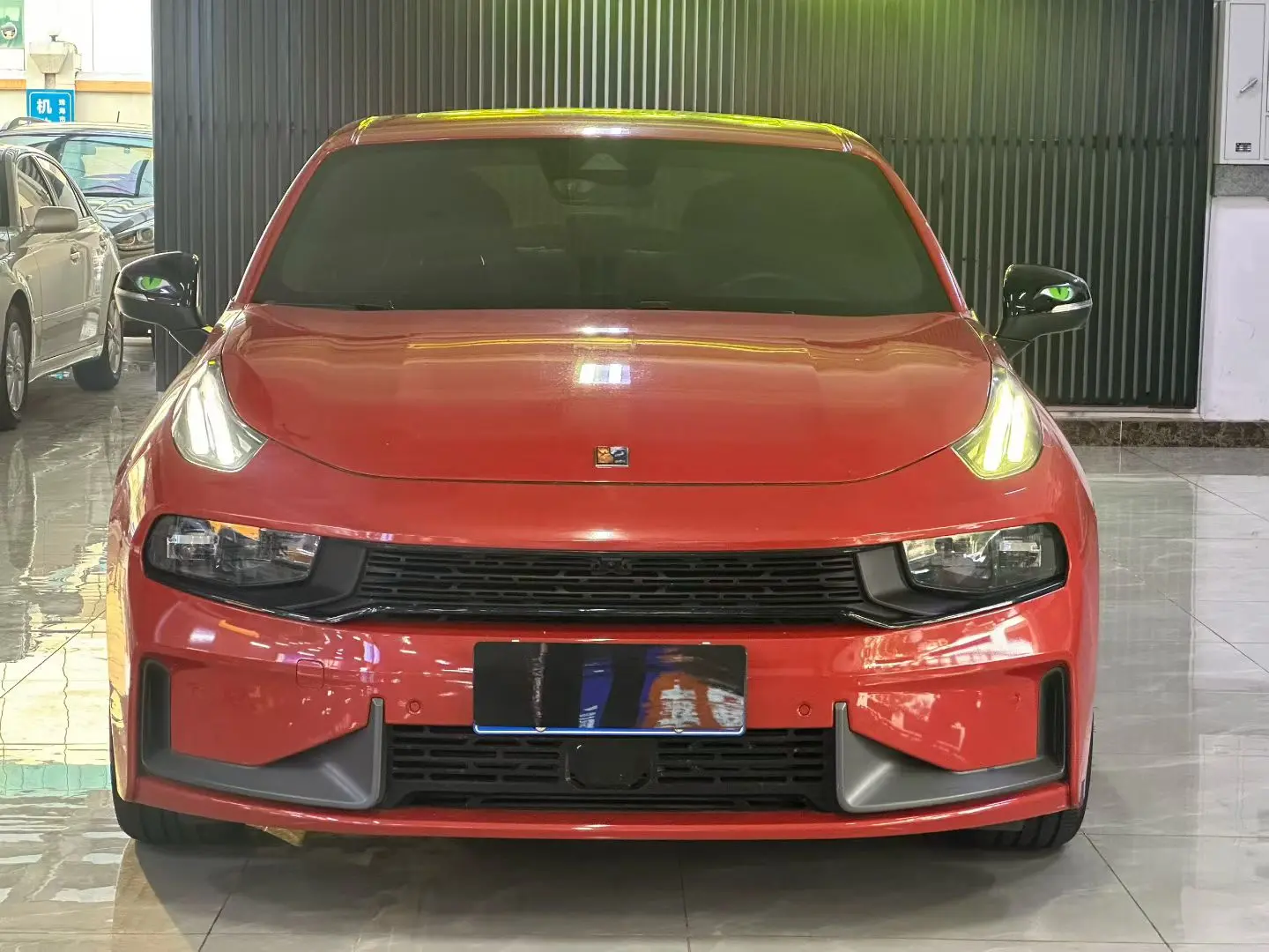 Lynk & Co 03