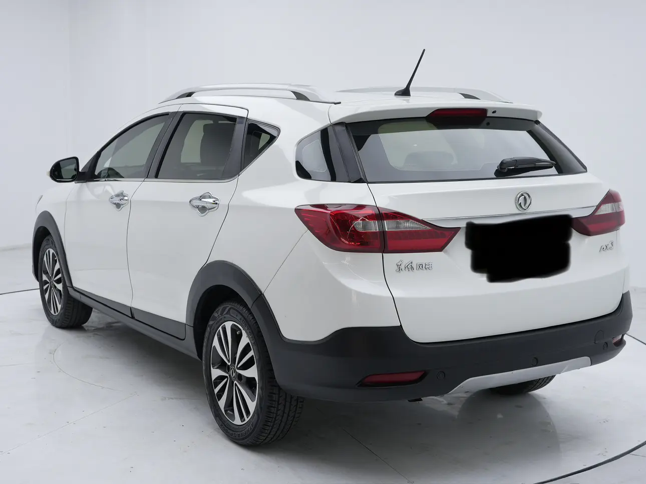 Dongfeng Fengshen AX3