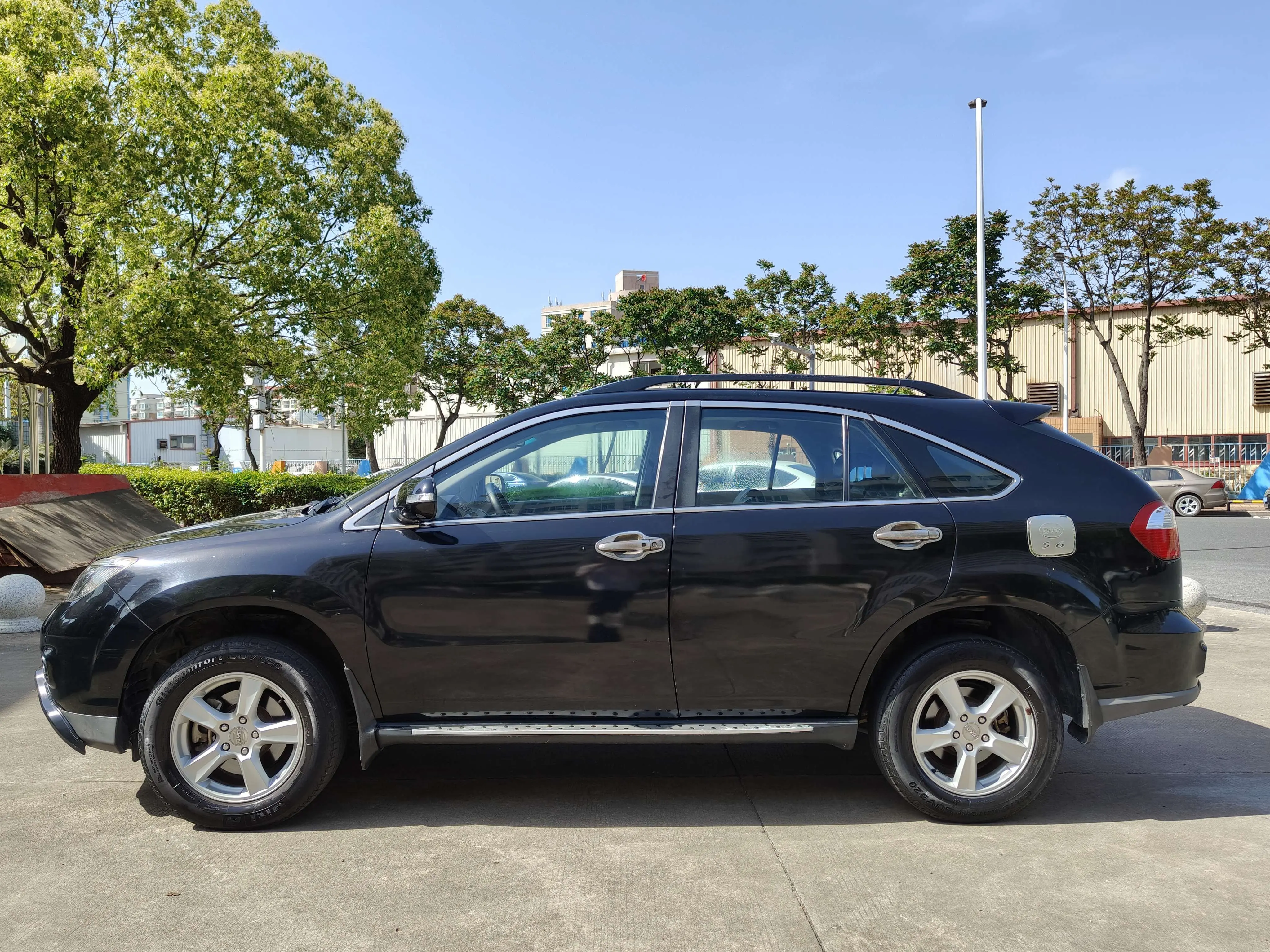 BYD S6