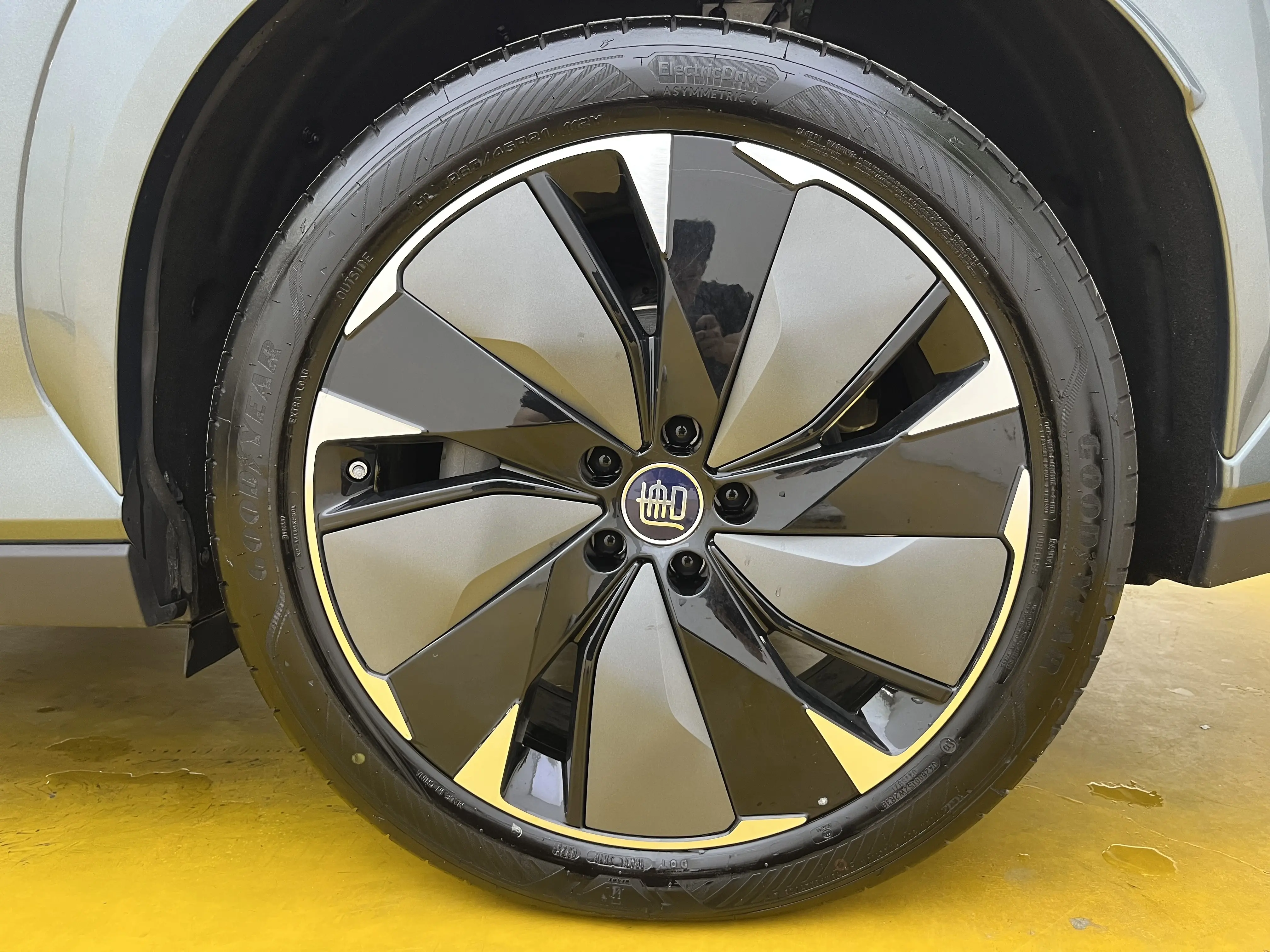 BYD Tang L DM