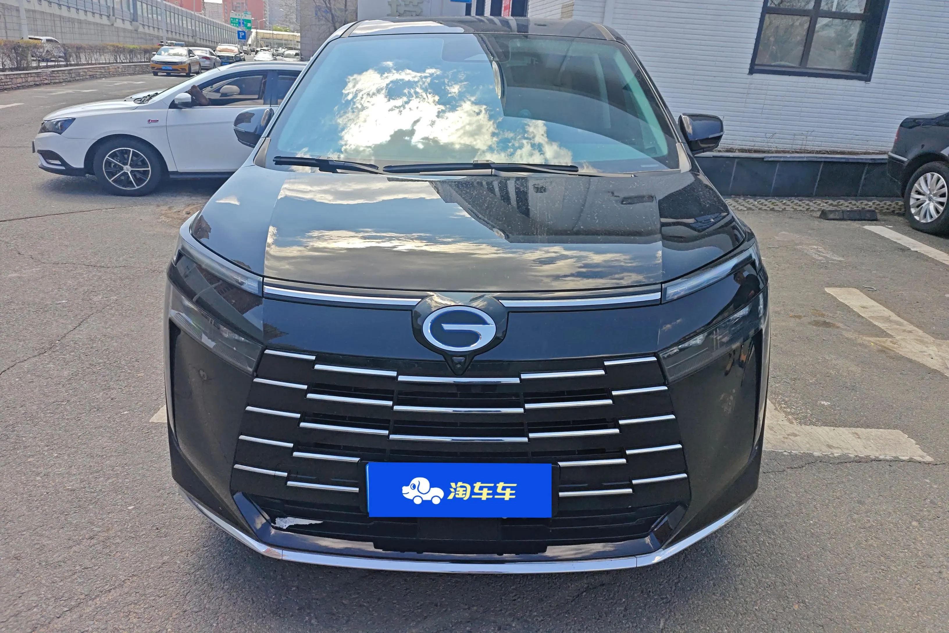 GAC Trumpchi E8