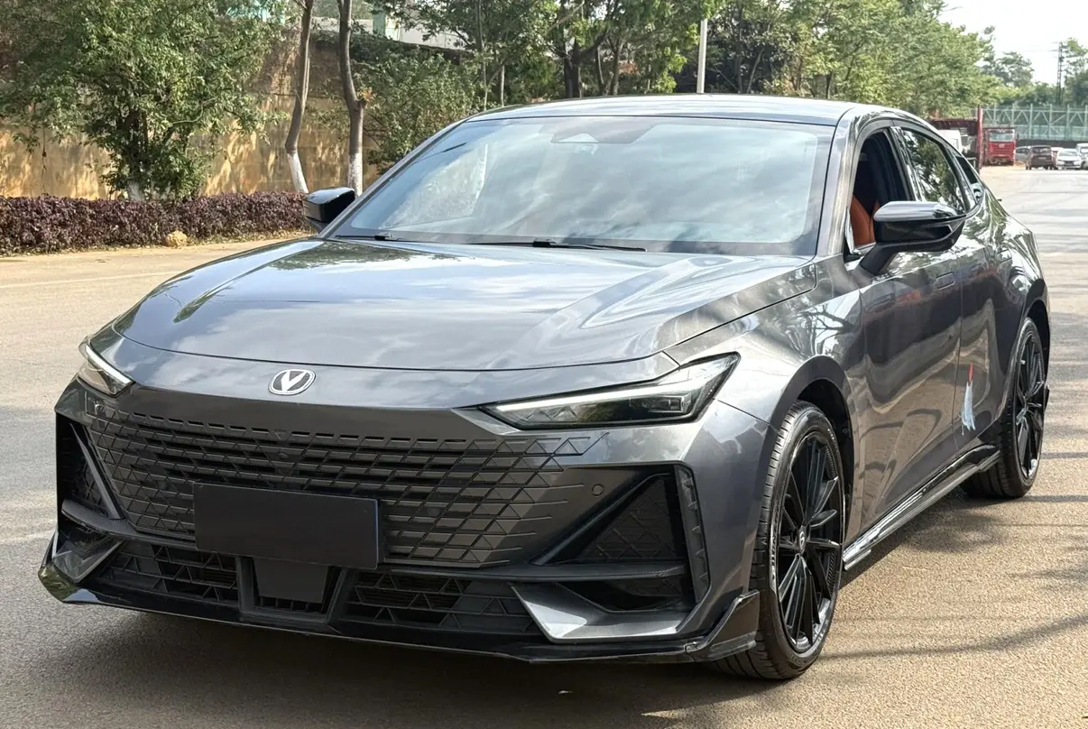 Changan UNI-V