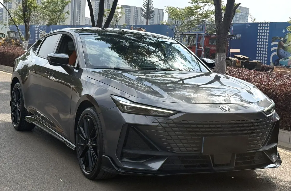 Changan UNI-V