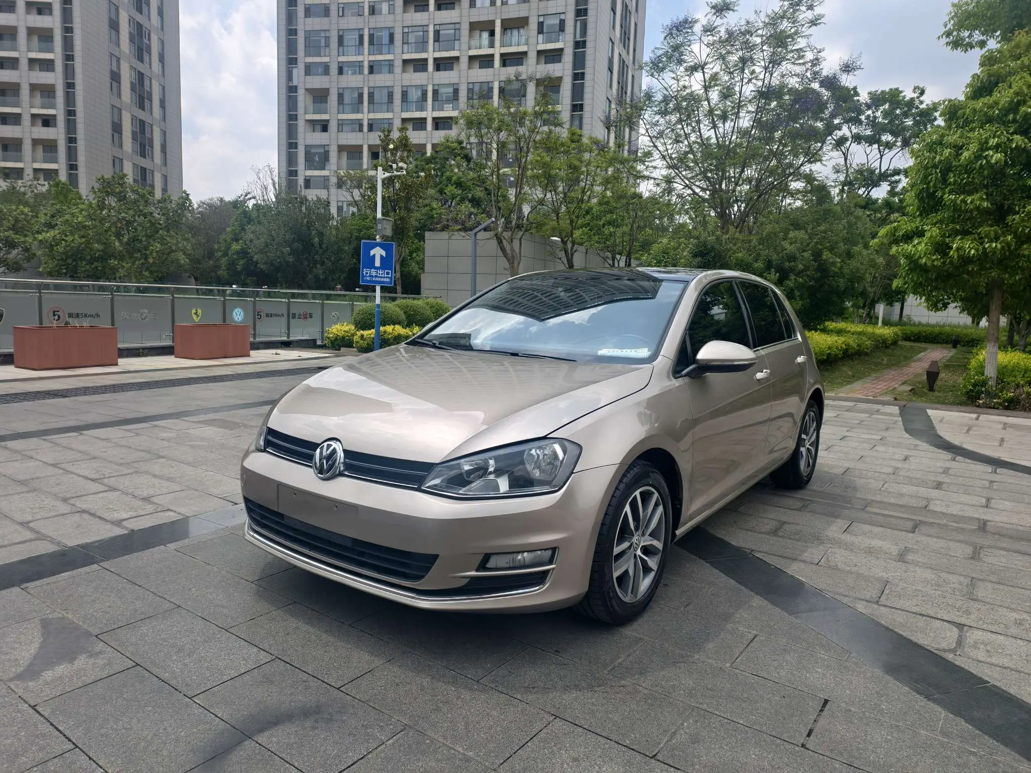 Volkswagen golf