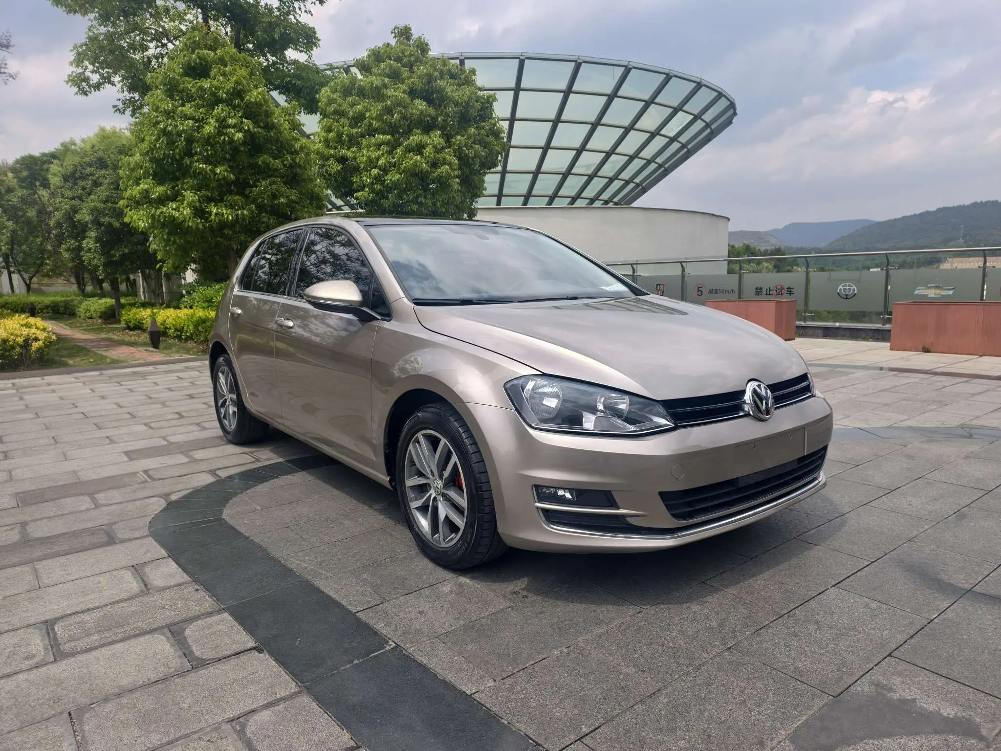 Volkswagen golf