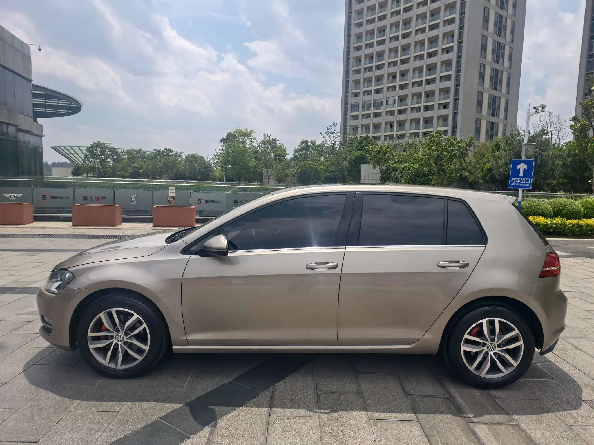 Volkswagen golf