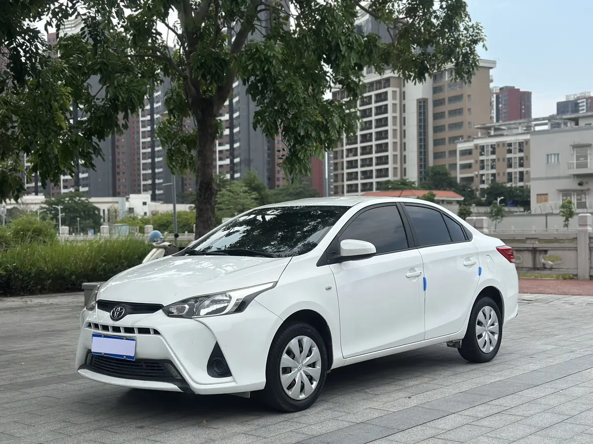 Toyota YARiS L Enjoy